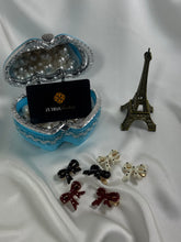 Bow hair pins with dots for girls